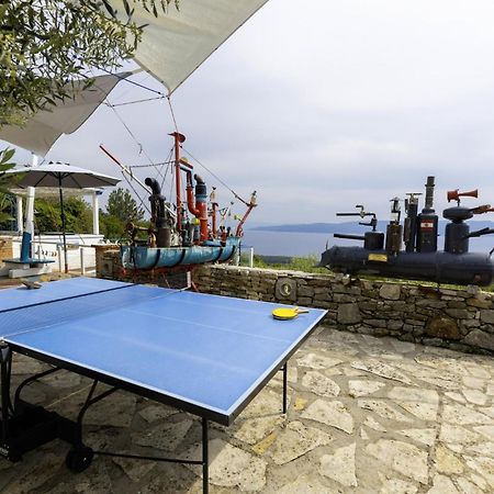 Vila Crni In Crni - Haus Fuer 6 Personen Labin  Exteriér fotografie