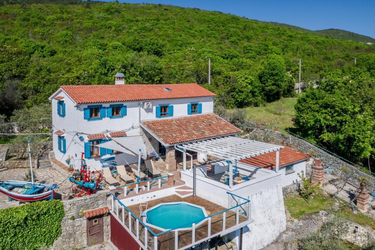 Vila Crni In Crni - Haus Fuer 6 Personen Labin  Exteriér fotografie